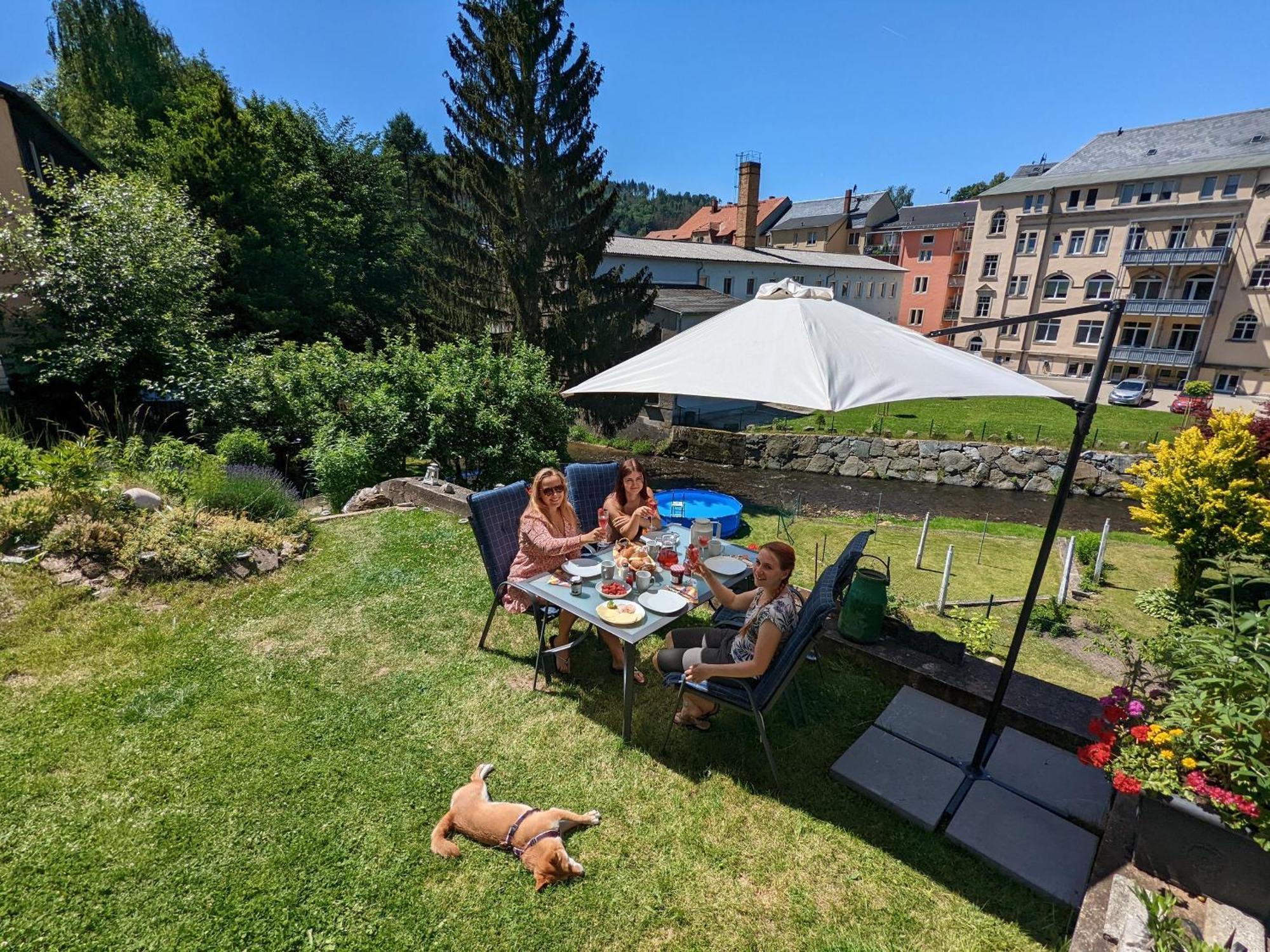 Hw3 - Urlaubsmagie - Helle, Grosse Wohnung Mit Pool Зебниц Экстерьер фото